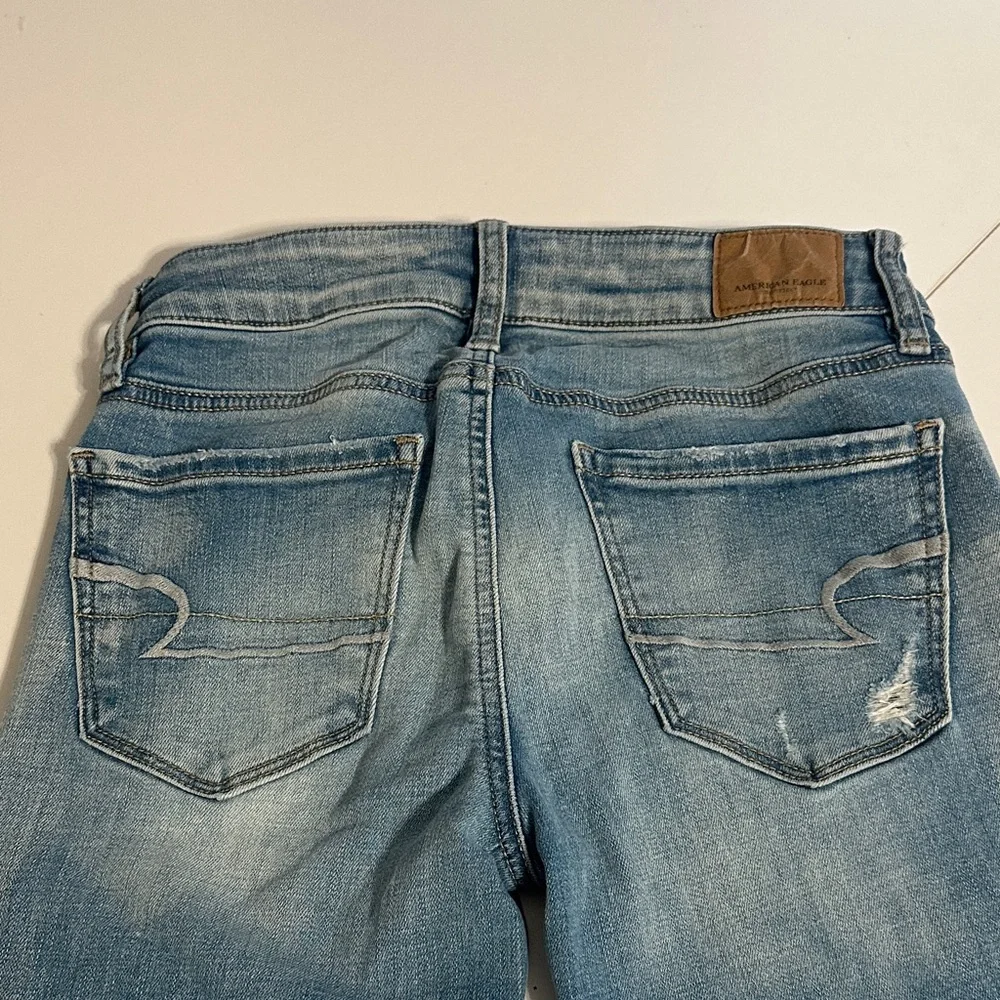 American Eagle Outfitters Light Blue Distressed Skinny Jeans - Picture 10 of 11